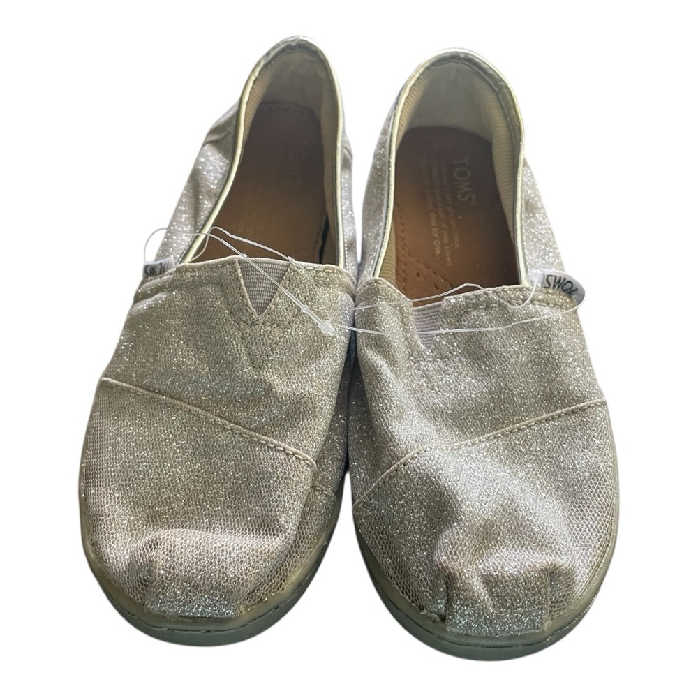 TOMS Kids Size 2.5 Sparkling Silver Canvas Slip-Ons